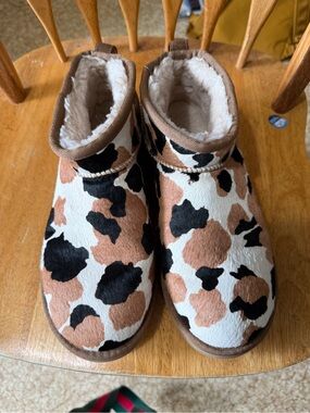 UGG women's Cow Print Faux Fur Lined One-Piece Boots - Brown/Black/White